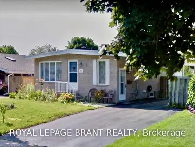 25 Uplands Drive, Brantford, ON N3R 6H5