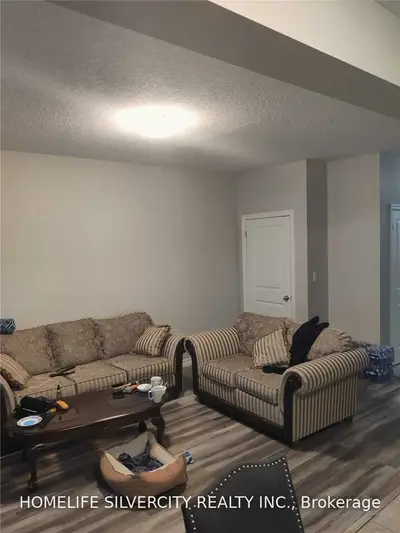 158 Links Crescent, Woodstock, On N4t 0k7