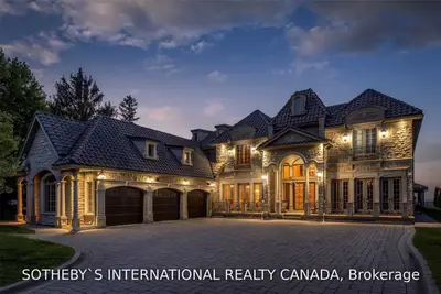 392 Russell Woods Road, Lakeshore, ON N8N 3S4