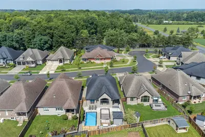 12 ROSEWOOD Crescent, Welland, ON L0S 1E6