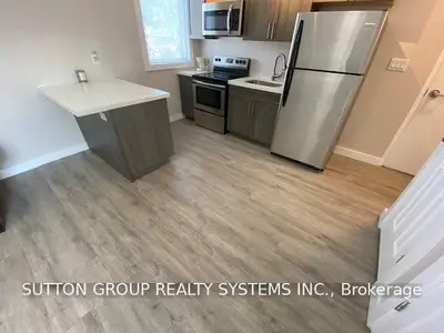 161 Wellington Street N 205, Hamilton, ON L8R 1N4
