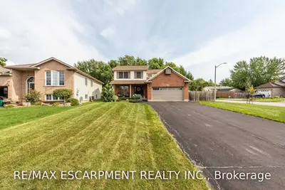 29 OAKDALE Boulevard, West Lincoln, ON L0R 2A0