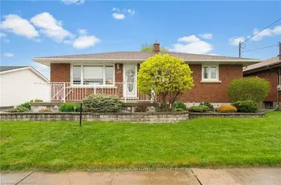 102 AFTON Avenue, Welland, ON L3B 1V9