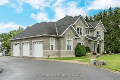 17173 LOYALIST Parkway, Prince Edward County, ON K0K 3L0