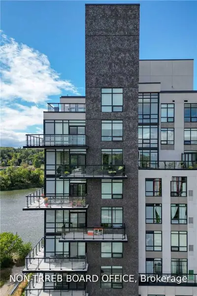 Condo Apartment in Cambridge