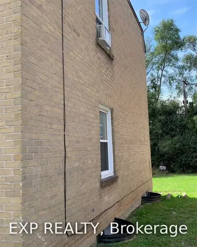 1273 Clonsilla Avenue, Peterborough, On K9j 5z1