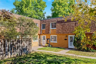 120 COUNTRY CLUB Drive 56, Guelph, ON N1E 3K7