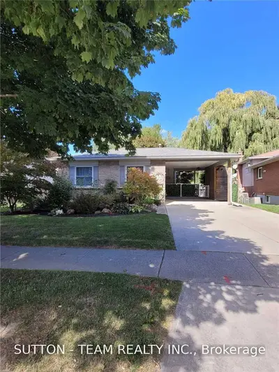 33 Greenfield Road, Brantford, ON N3R 6Z4
