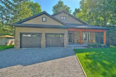 190 Maple Leaf Avenue N, Fort Erie, ON L0S 1N0