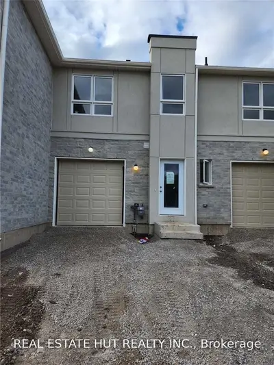 80 St. George Street 21, Welland, ON L3C 5N1