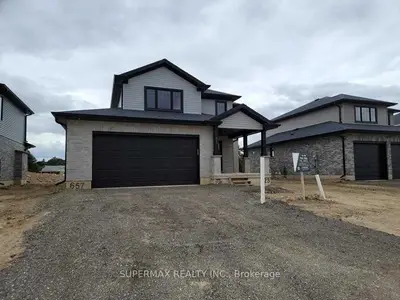 657 KETTER Way, Plympton-Wyoming, ON N0N 1T0