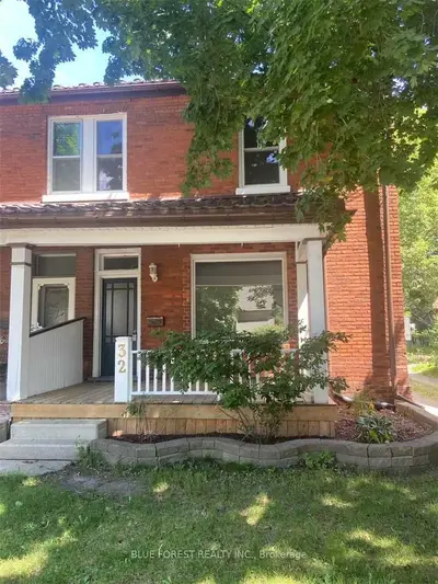 32 Winniett Street, Woodstock, On N4s 5z3