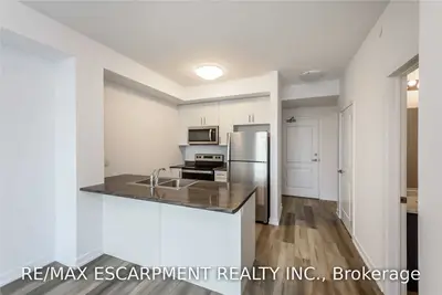 5055 Greenlane Road 207, Lincoln, On L0r 1b3