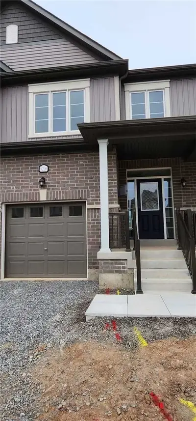 9206 Griffon Street, Niagara Falls, On L2g 3r6