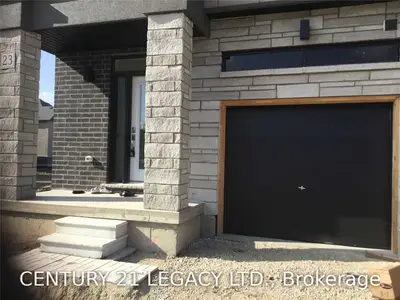 23 Poole Street N, Brantford, ON N3V 0B2