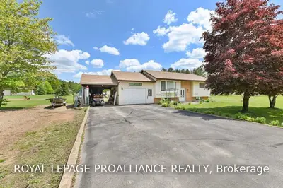 53 PINEVIEW Drive, Addington Highlands, ON K0H 1P0