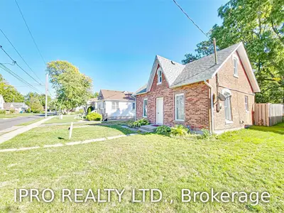 136 Wellington Street E, Chatham-Kent, ON N7M 3P5