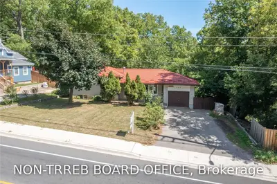 223 Fountain Street N, Cambridge, ON N3H 1H7