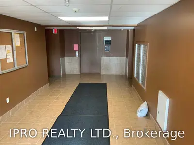 19 Waterford Drive 403, Guelph, ON N1L 0G8