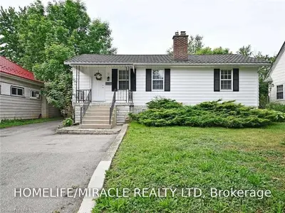 11 Cliftonvale Avenue, London South, On N6j 1j5