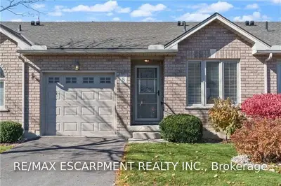 40 Braemar Avenue 8, Haldimand, ON N3W 2N1