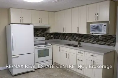 215 Ballantyne Drive Lower, Cambridge, ON N1R 7B5