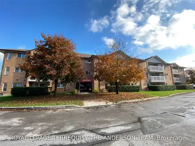 8 Talbot Street 323, Prince Edward County, On K0k 2t0