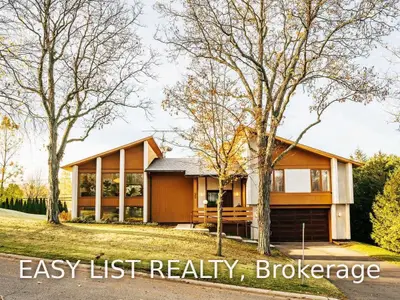 22 Brooklands Park Avenue, Loyalist, On K0h 1g0