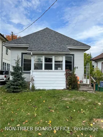 444 Albert Street, Stratford, ON N5A 3L4
