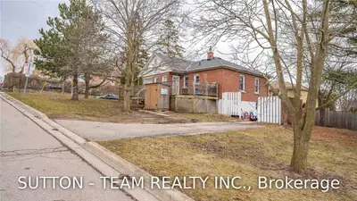 70 Lawrence Street, Brantford, ON N3R 1B2