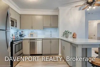 15 Hofstetter Avenue 411, Kitchener, ON N2A 3Z7
