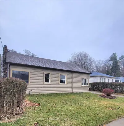121 Strachan Street Unit A, Port Hope, ON L1A 1J1