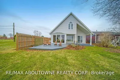 4 FIRELANE 10 Road, Niagara-on-the-Lake, ON L0S 1J0