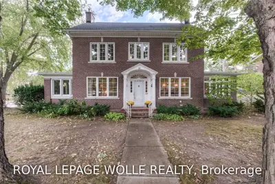 Detached in Waterloo