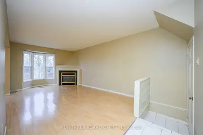 2 Royalwood Court 56, Hamilton, ON L8E 4Z1