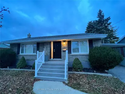 10 Albemarle Street, Brantford, ON N3S 4N2