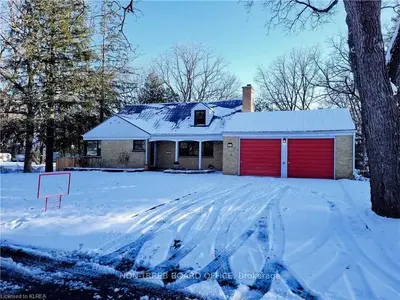 9 Fairview Court, Kawartha Lakes, On K9v 3s5