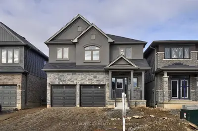 28 Obediah Crescent, Brantford, ON N3T 0T8
