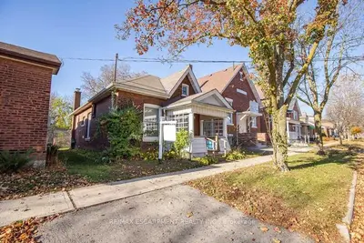 142 Albion Street, Brantford, ON N3T 3M9