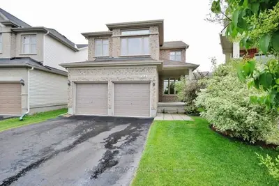 584 Dusty Miller Crescent, Blossom Park - Airport and Area, ON K1V 2K2