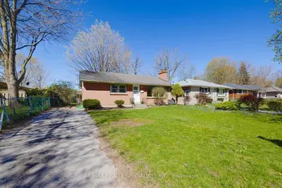5 Susan Avenue, London East, On N5v 2g1
