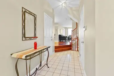 115 Kimberwick Crescent, Hunt Club - Windsor Park Village and Area, ON K1V 1K7