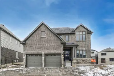 27 Whitton Drive, Brantford, ON N3T 0T6