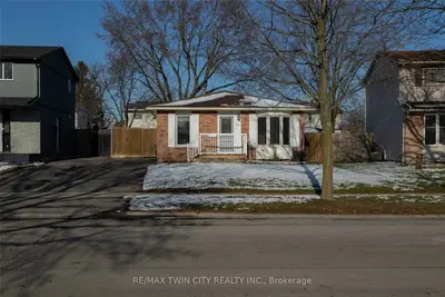 28 Viscount Road, Brantford, ON N3P 1J2