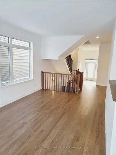 2065 Allegrini Terrace, Kanata, ON K2S 0J7
