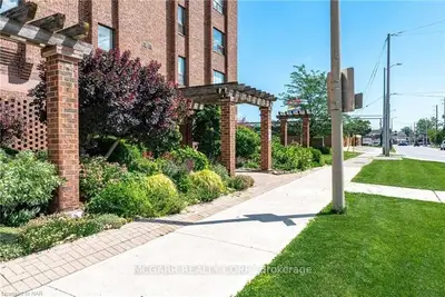 Condo Apartment in St. Catharines