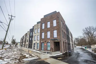 325 University Avenue W 204, Cobourg, ON K9A 2H9