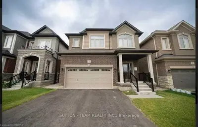 4 Rowley Street, Brantford, ON N3S 0J4