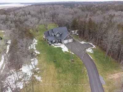160 Sunrise Drive, Prince Edward County, On K8n 4z7