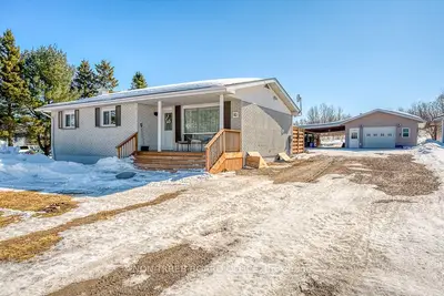 10 WILLIAM Street, French River P0M 1A0